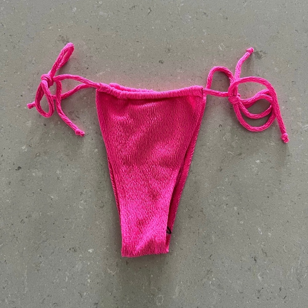 Pink bikini bottoms S